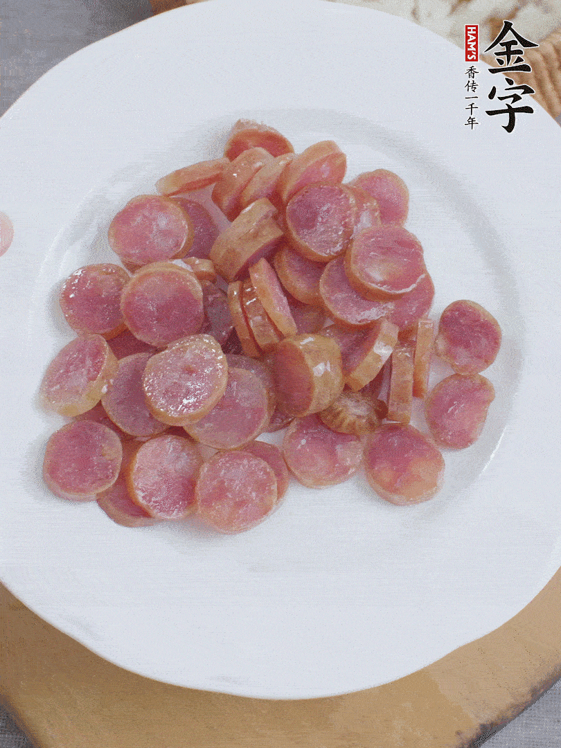 J9国际集团
香肠煮10分钟，切圆片。